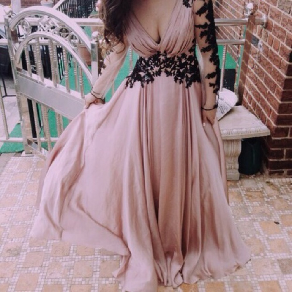 Selling my prom dress 💓